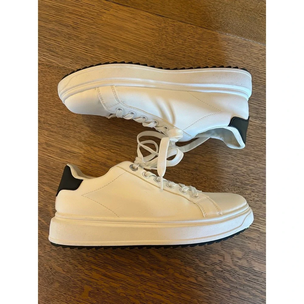 Madden Girl Women's White Sneakers Size‎ 10